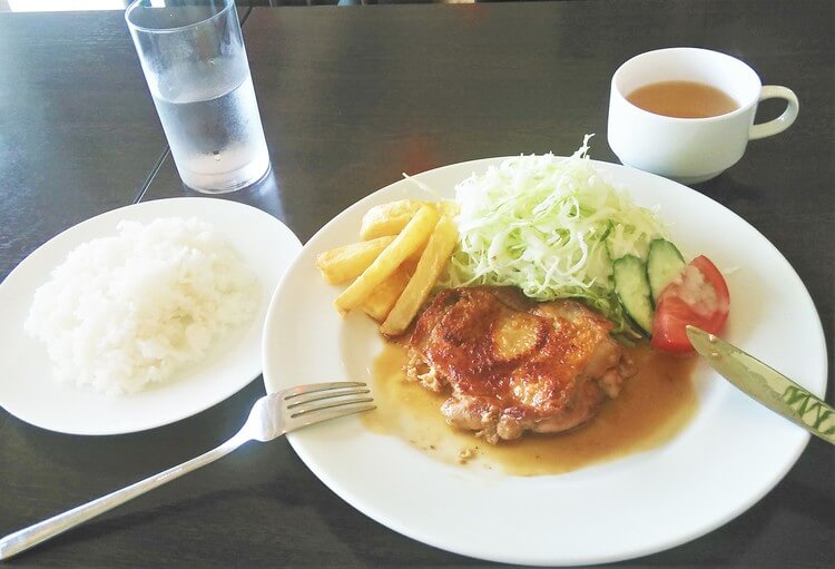 千倉自動車教習所の食事例